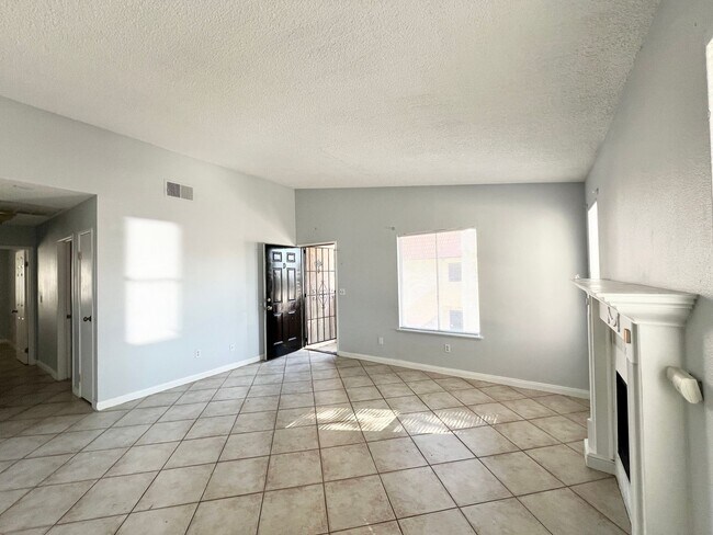 Foto del edificio - 5096 Spencer St