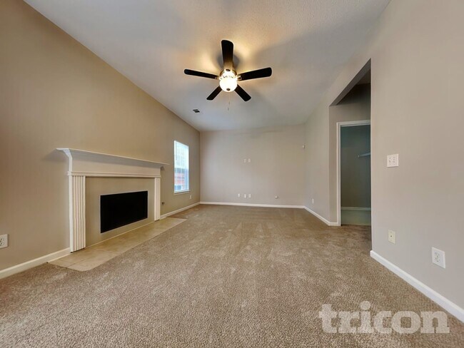 Foto del edificio - 4570 Bridle Point Pkwy