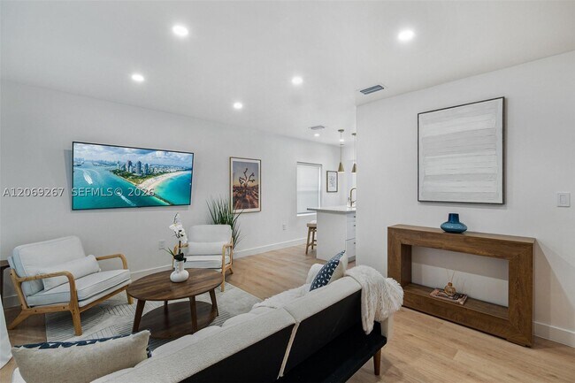 Foto del edificio - 12325 NE 11th Ct