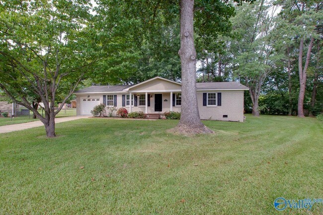 Building Photo - 1005 Branscomb Ct SE