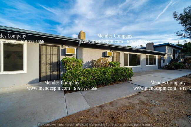 Building Photo - Clean & Updated 3 BD / 1 BA Apartment in R...