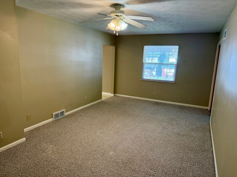 Foto principal - 2205 Adams Ave