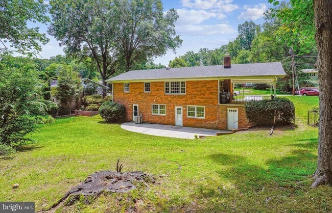 Foto del edificio - 8634 Aberdeen Ct