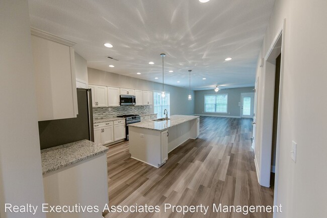 Building Photo - 4 br, 3 bath House - 2374 Waterstone Blvd