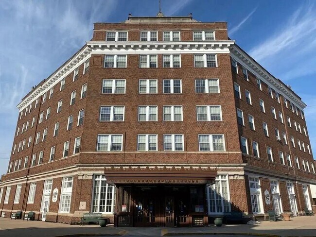 Foto del edificio - 208 W State St