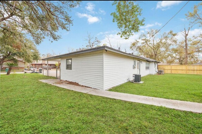 Foto del edificio - 7425 Rhobell St