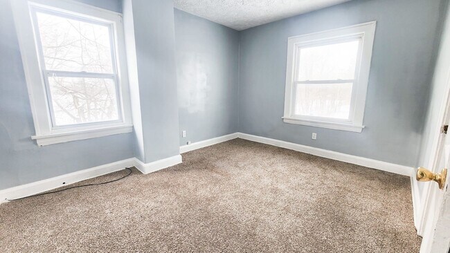 Foto del edificio - Rent ready!
