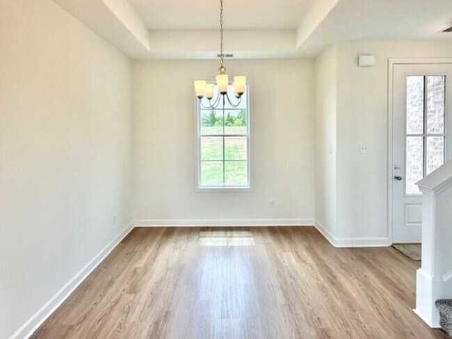 Foto del edificio - Open House! Now Available in Oakland! Brand New 4-bedroom 2.5 bath home.