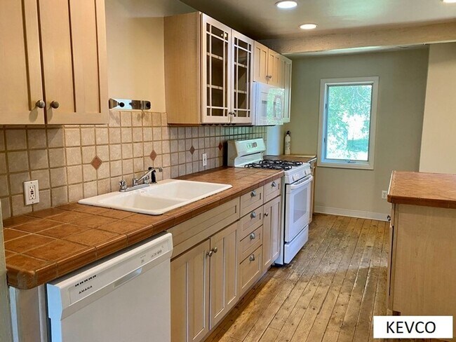 Foto del edificio - Adorable Two Bedroom House!