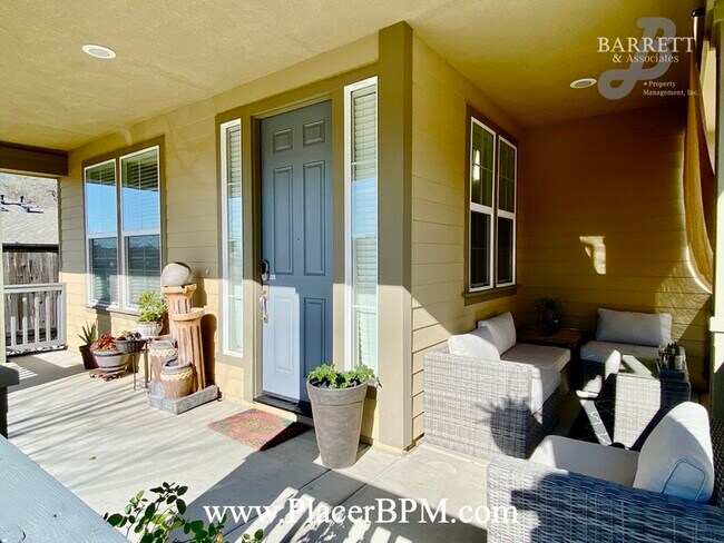 Foto del edificio - 21631 Cascade Crossing Rd