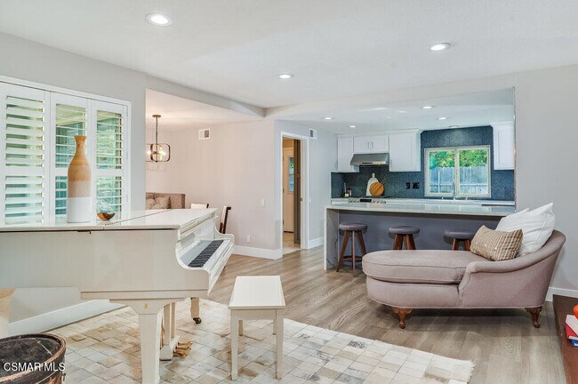 Building Photo - 2980 Sapra St