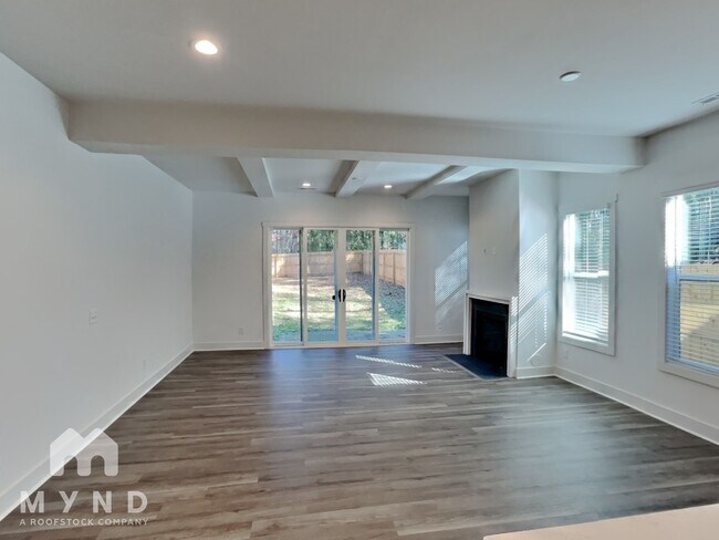 Building Photo - 2830 Willow St