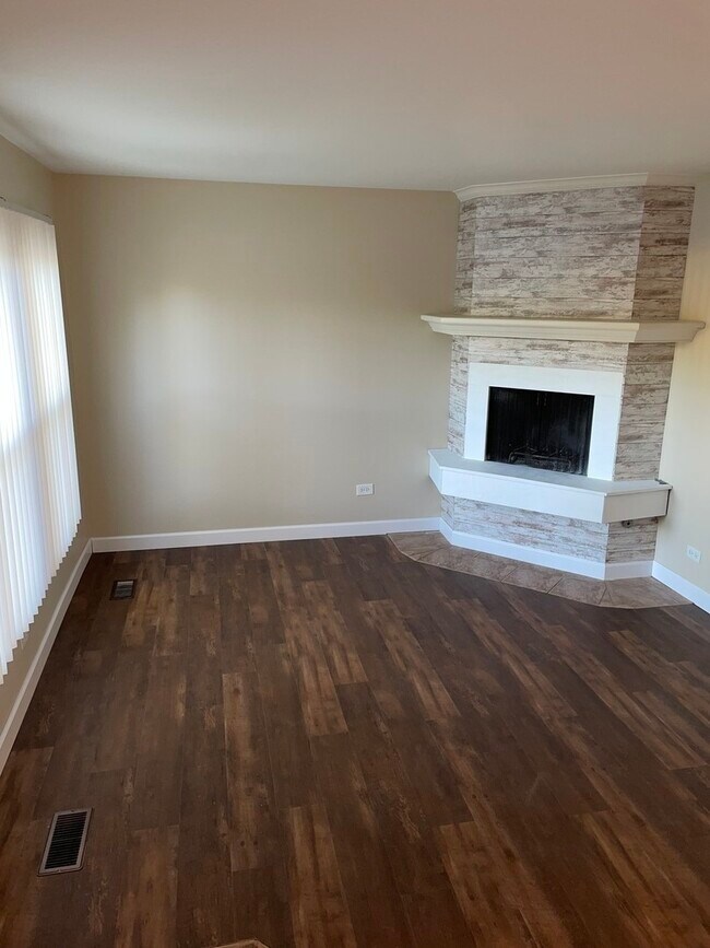 Building Photo - 822 Dunbar Ct