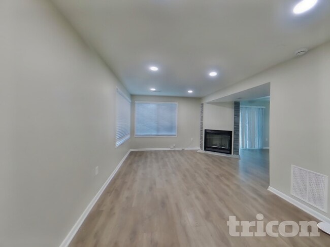 Building Photo - 13032 Thyme Ct