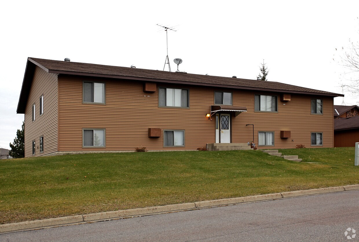 207 13th St N, Sauk Rapids, MN 56379 Apartments in Sauk Rapids, MN