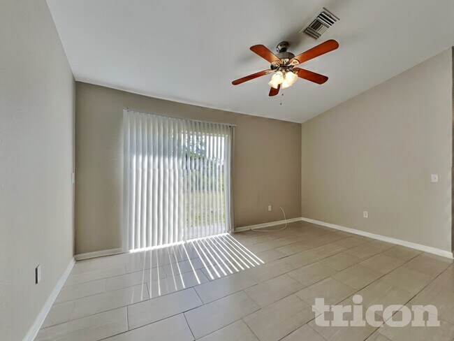 Foto del edificio - 1054 Valentine St