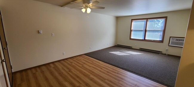 living dining - 801 S Lincoln Dr