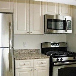Primary Photo - 200 E 33rd St