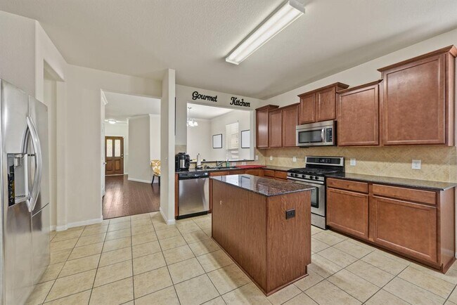 Foto del edificio - 14630 Julie Meadows Ln