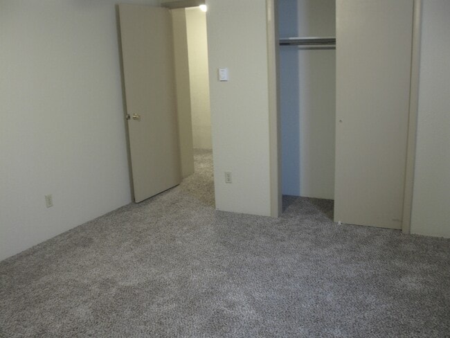 Building Photo - 984 N 18th St