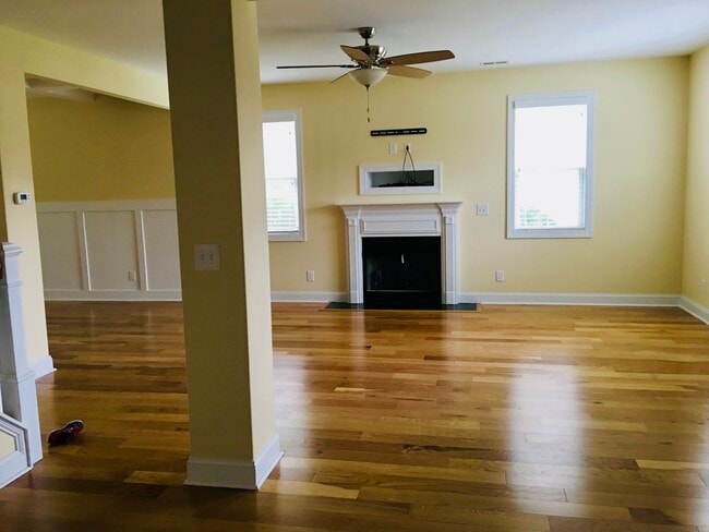 Building Photo - 102 Abaco Dr E