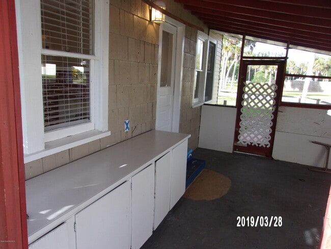 Building Photo - 6500 June Dr