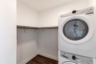Studio, 1BA - 551SF - Laundry - Anthem House