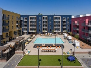 Building Photo - La Plaza Village