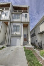 Building Photo - 439 36th Ave N