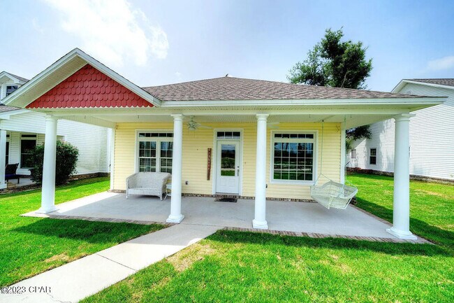 Foto del edificio - 4021 Oak Forest Dr
