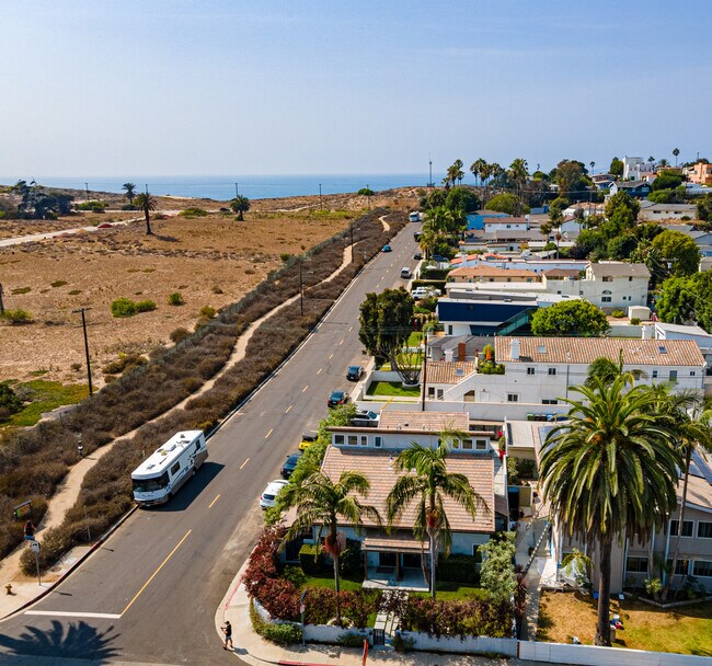 Building Photo - 8827 Pershing Dr
