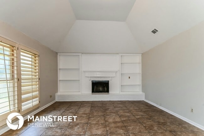 Building Photo - 810 N Walnut Bend Rd