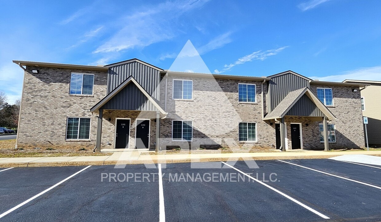 AVALON TOWNHOMES – LIKE NEW - 2 Bd/2.5 Ba Townhome off Topside Road with convenient access to Mar... - AVALON TOWNHOMES – LIKE NEW - 2 Bd/2.5 Ba Townhome off Topside Road with convenient access to Mar...