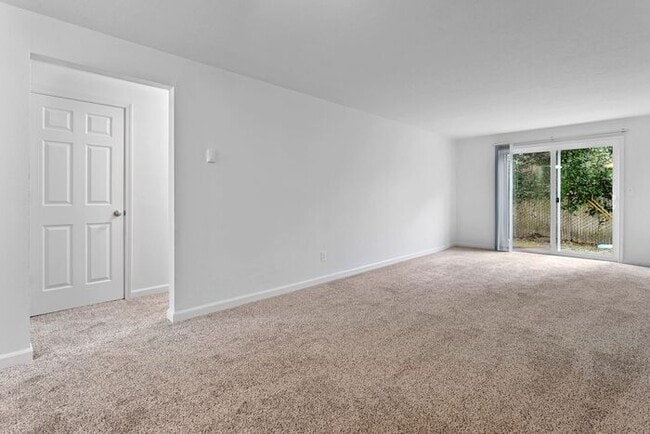 Foto del edificio - Beautifully Updated 2 bedroom 1 bath! Pets...