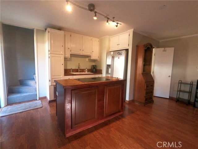 Building Photo - 536 N Mission Dr