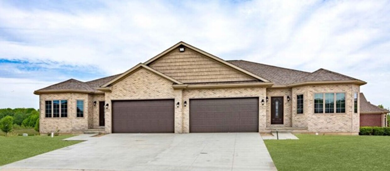 The Summit Townhomes for Rent Davison, MI