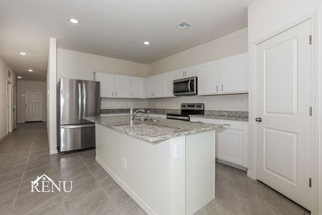 Building Photo - 35607 W San Capistrano Ave