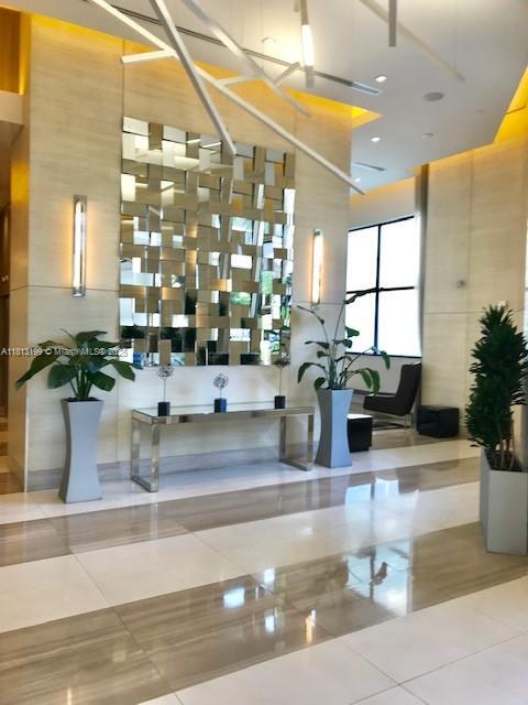 Foto del edificio - 999 SW 1st Ave