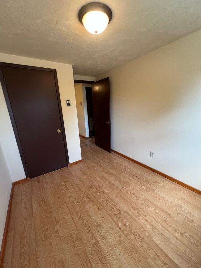 Building Photo - 420 N Turner St