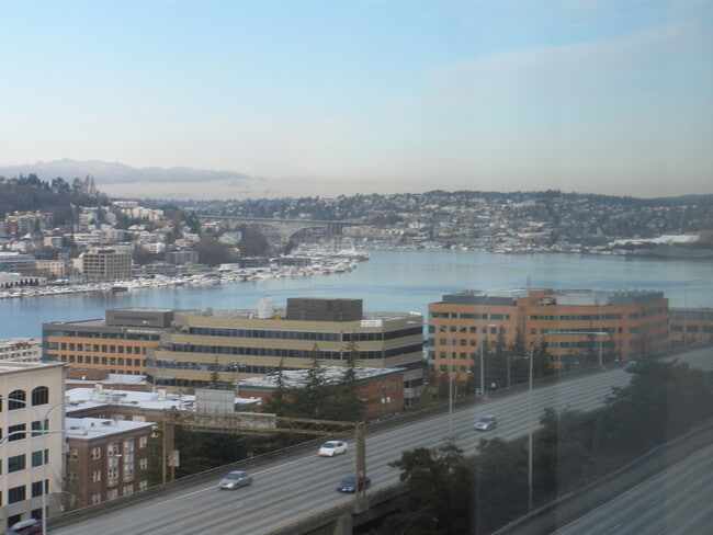 Foto del edificio - Capitol Hill Condo