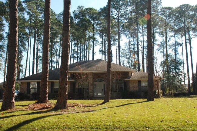 Foto del edificio - 374 Driftwood Point Rd