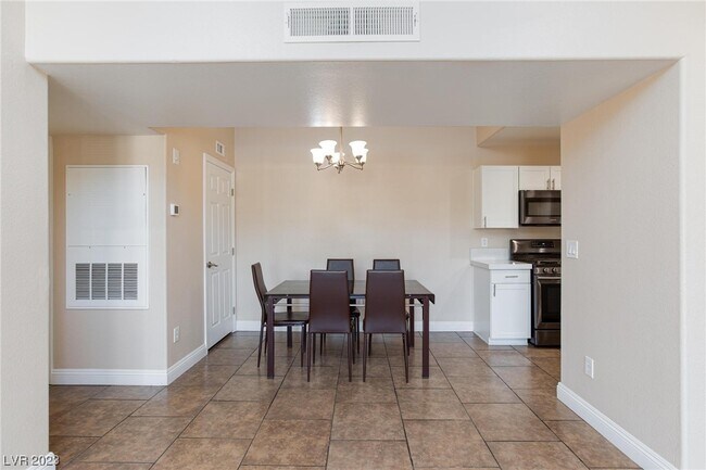 Building Photo - 7885 W Flamingo Rd