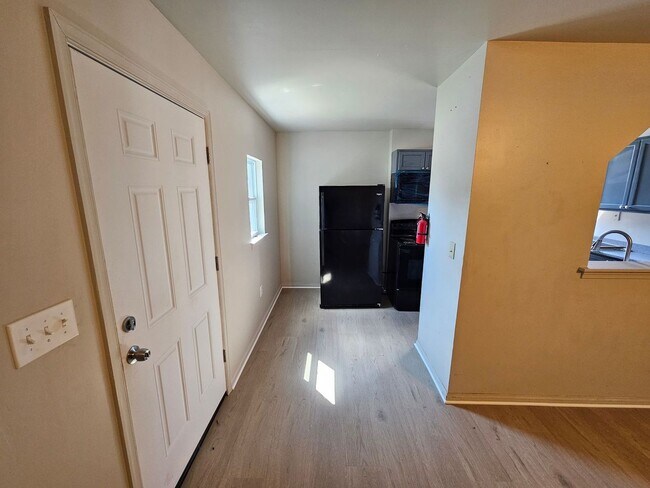 Foto del edificio - 1328 Lehman St