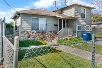 Building Photo - 961 71st Ave
