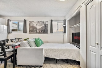 Building Photo - 64 Riverbirch Rd SE