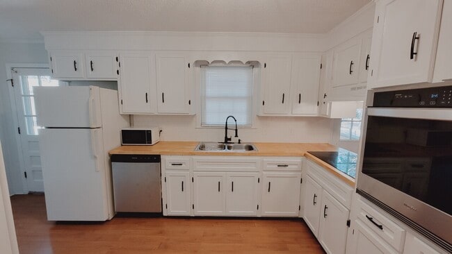 Building Photo - 2233 Old 96 Indian Trail