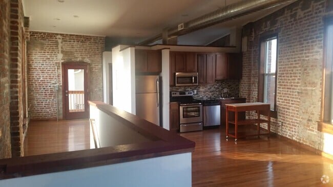 Building Photo - 1038 Missouri Ave