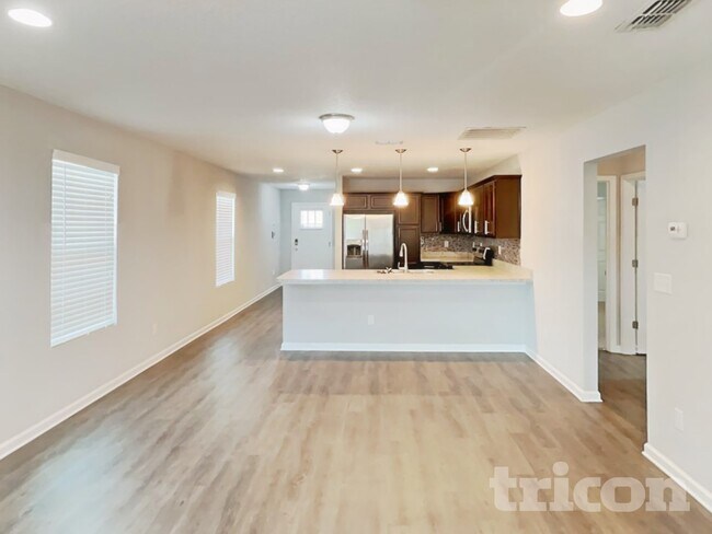 Foto del edificio - 7364 Townsend Village Ln