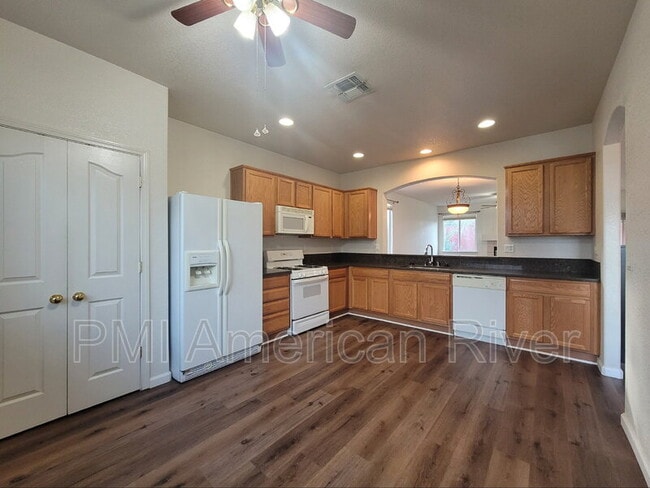 Building Photo - 8233 Windmill Oaks Pl