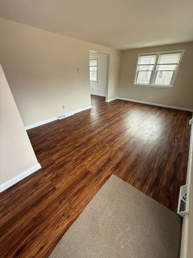 Foto del edificio - 136-138 West Yarmouth Road